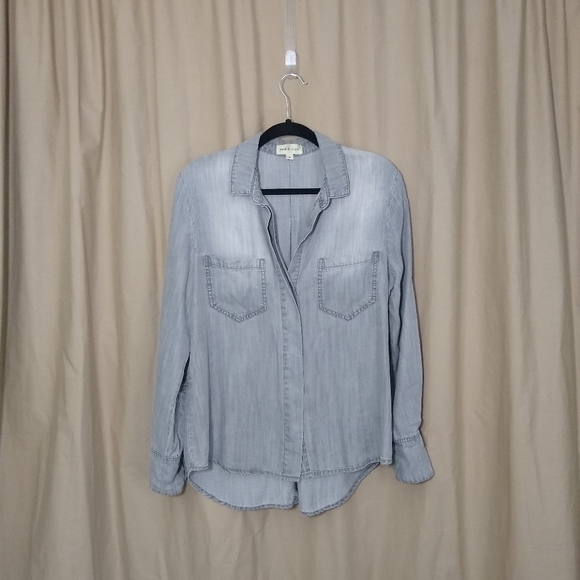 Cloth & Stone gray chambray button up blouse - Picture 2 of 15